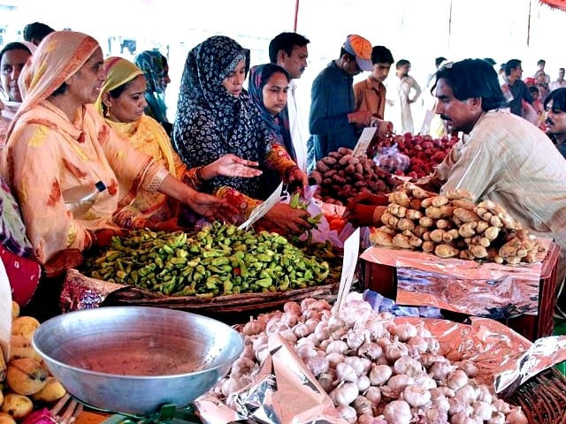 19959-SundaybazaarvendorAPP-1386417162-640x480.webp
