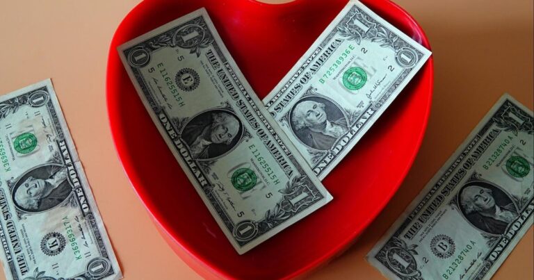cbsn-fusion-key-conversations-to-have-with-your-loved-ones-about-money-thumbnail