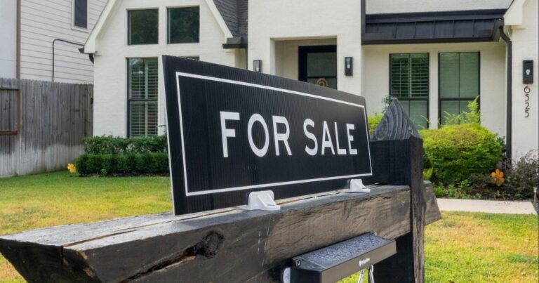 cbsn-fusion-prospective-homeowners-delaying-purchases-amid-high-prices-high-mortgage-rates-thumbnail
