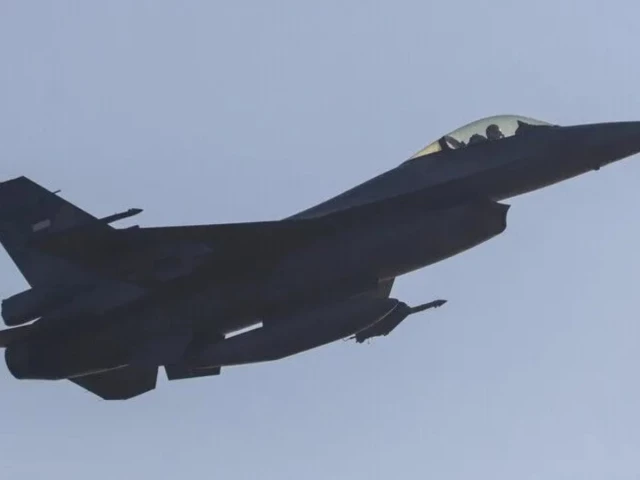 jet1783166915-0-640x480.webp