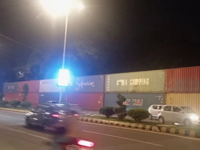 container221789837558-0-640x480.webp