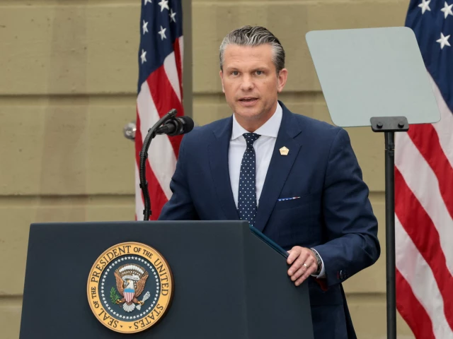 hegseth1789155915-0-640x480.webp