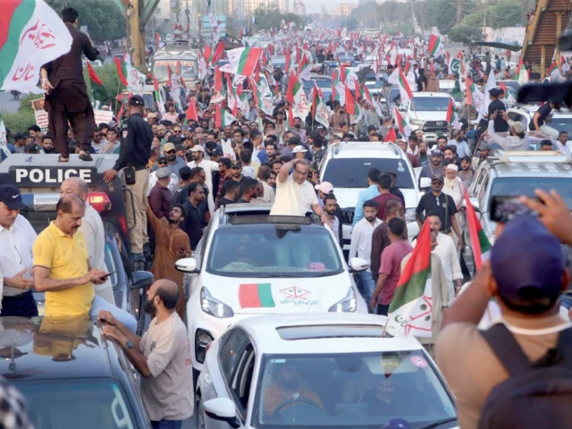 mqm-p-takes-administrative-units-fight-to-streets1789955473-0-640x480.webp