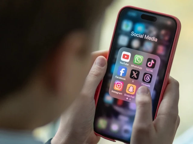 social-media1788867029-0-640x480.webp